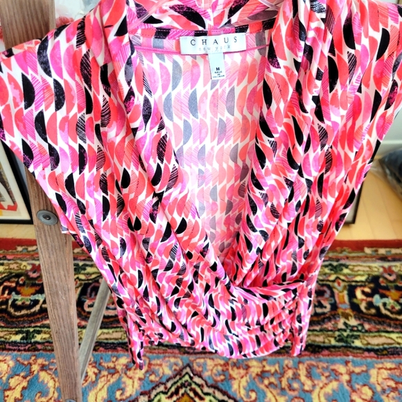 Beautiful Blouse - Picture 3 of 3